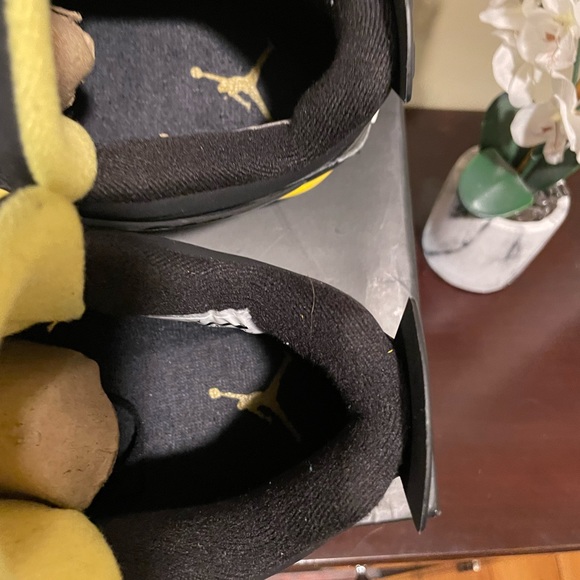 Jordan 4 Retro Thunder (2012) Size 12 - Picture 7 of 12